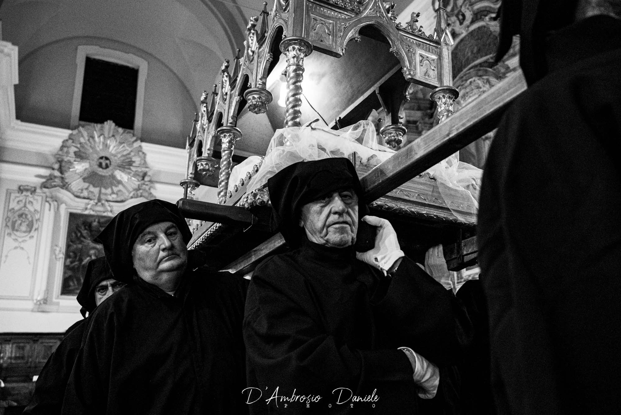 Venerdì Santo a Pianella, Portatori del Cristo