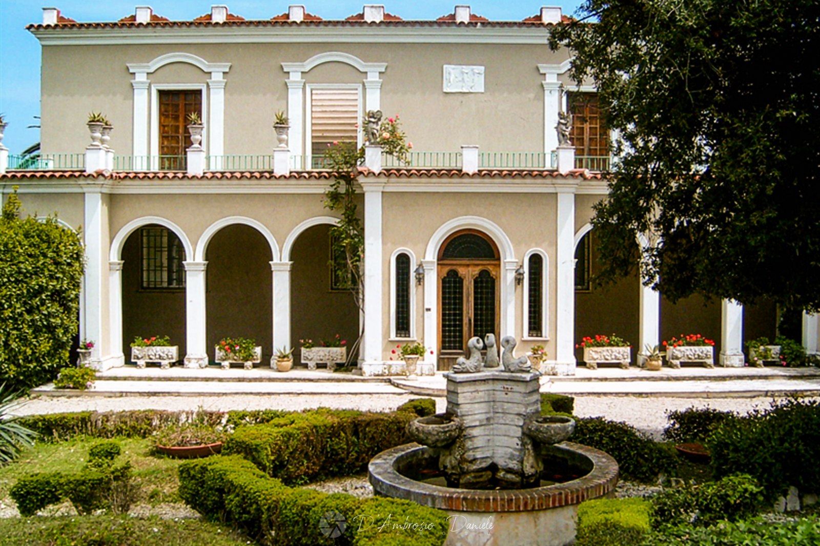 Villa Nobiliare 1980, Giardino, UrbeX