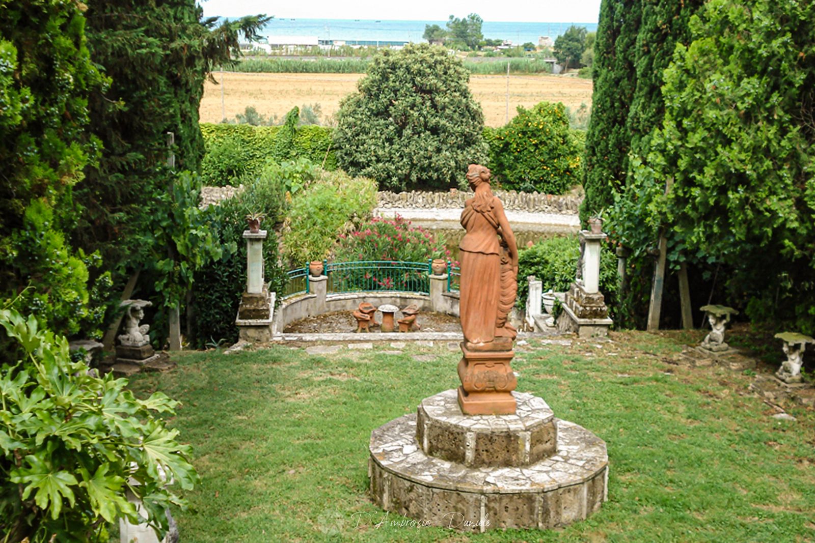 Villa Nobiliare 1980, Giardino, UrbeX