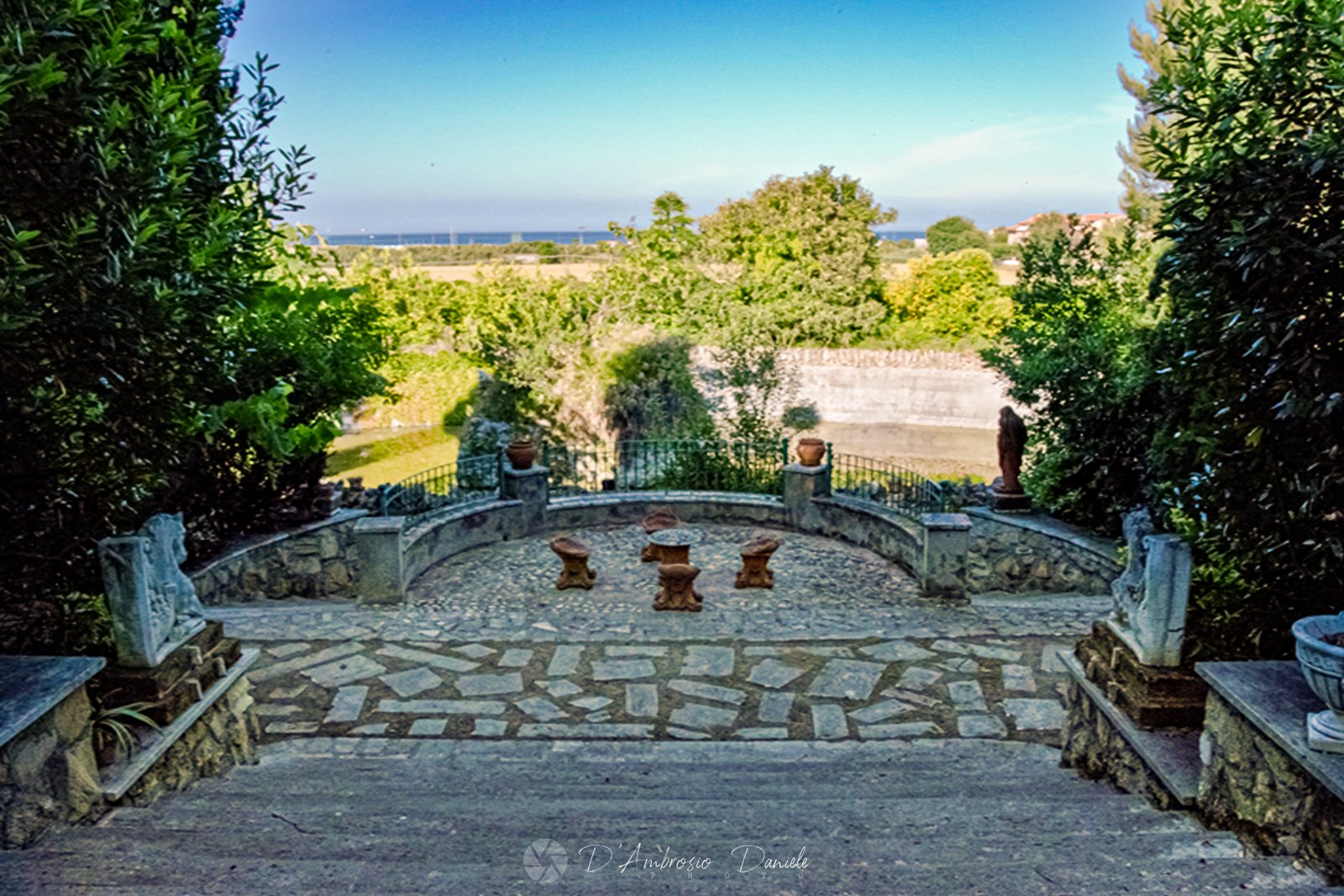 Villa Nobiliare 1980, Giardino, UrbeX