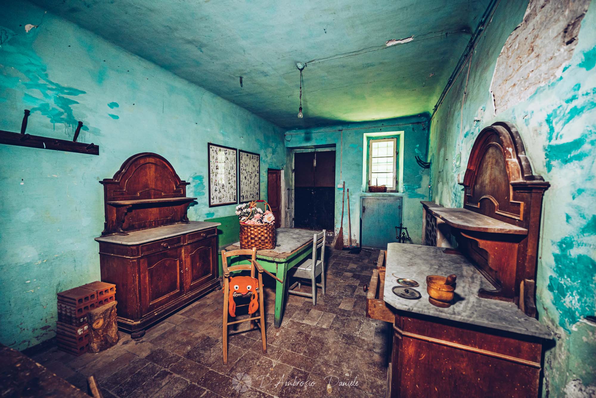 Villa Ex giornalista Bosniaco sotto copertura, Abbandonata